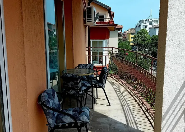 Апартаменты Laura 2 Приморско