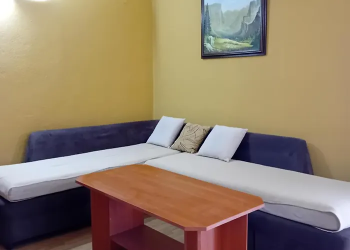 Laura 2 Приморско