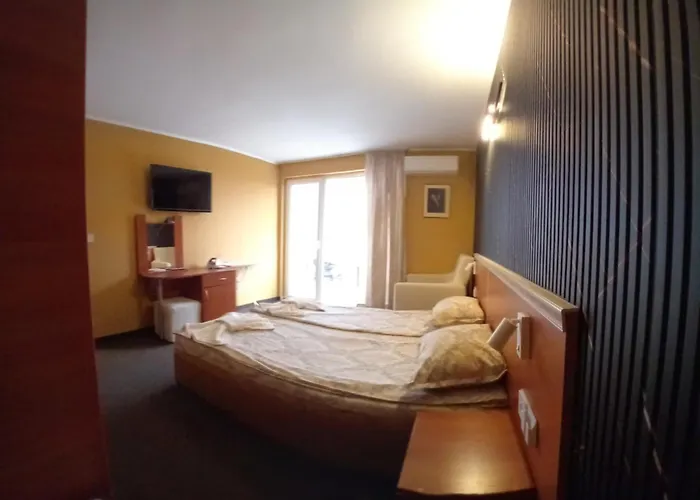 Апартаменты Laura 2 *