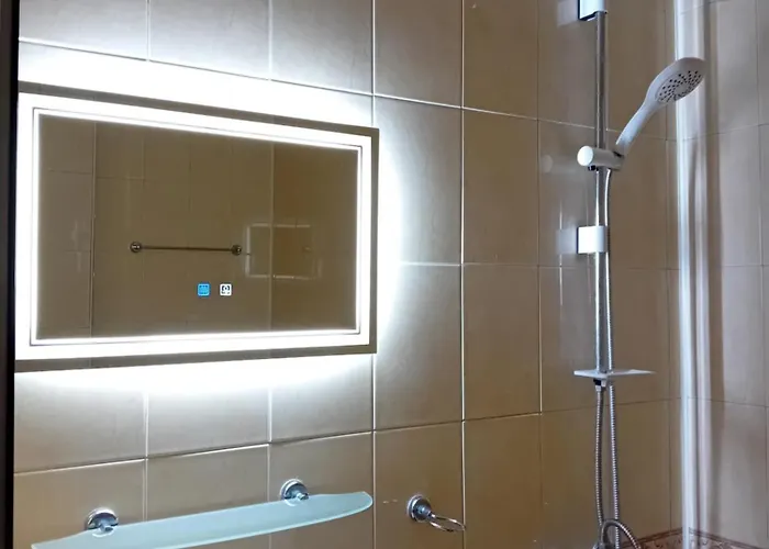 Апартаменты Laura 2 *